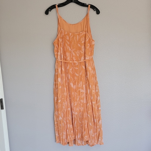 A NEW DAY JUNIOR ORANGE ACCORDION PLEATED DRESS/  XXL. - Picture 2 of 10